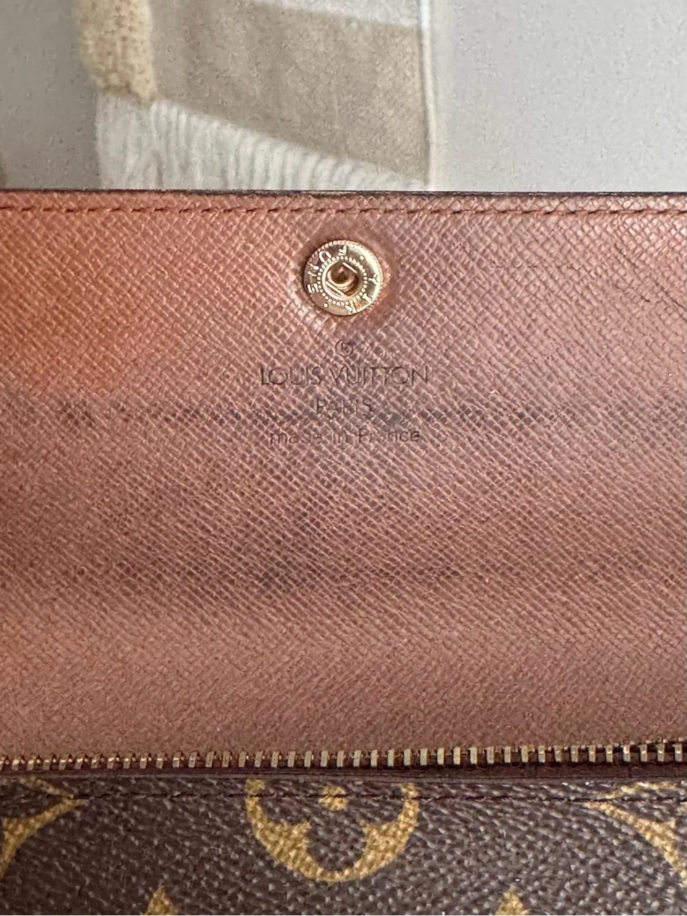 ✅AUTH✅LOUIS VUITTON WALLET ON A CHAIN